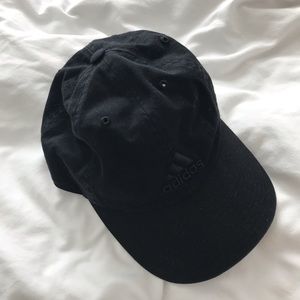 🆕 Adidas women’s hat 🧢